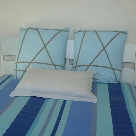 10 Mn A6-A7-A89. Villa Avec Piscine Et Climatisation * Dommartin (Rhone)